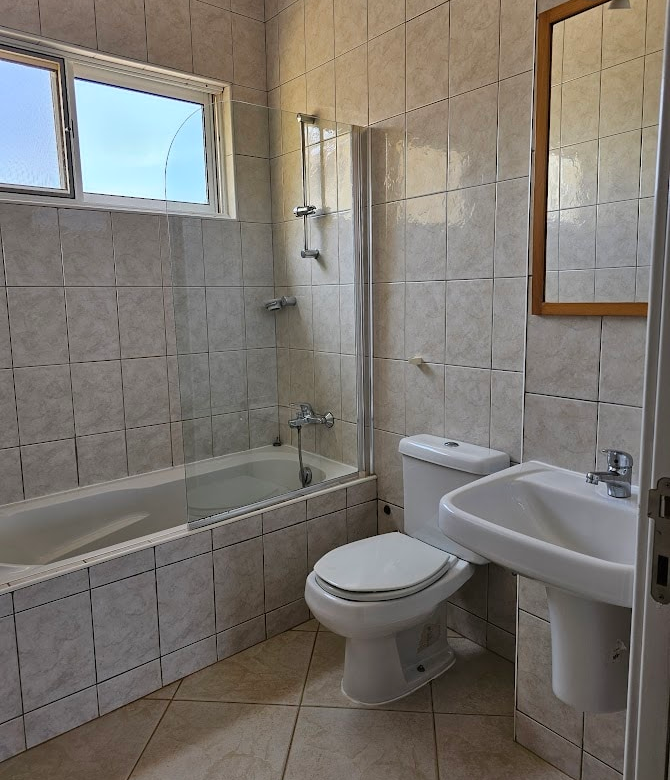 Property for Sale Cape Verde – 2-Bed Apartment with Sea Views at Vila Cabral II, Boa Vista - bathroom view