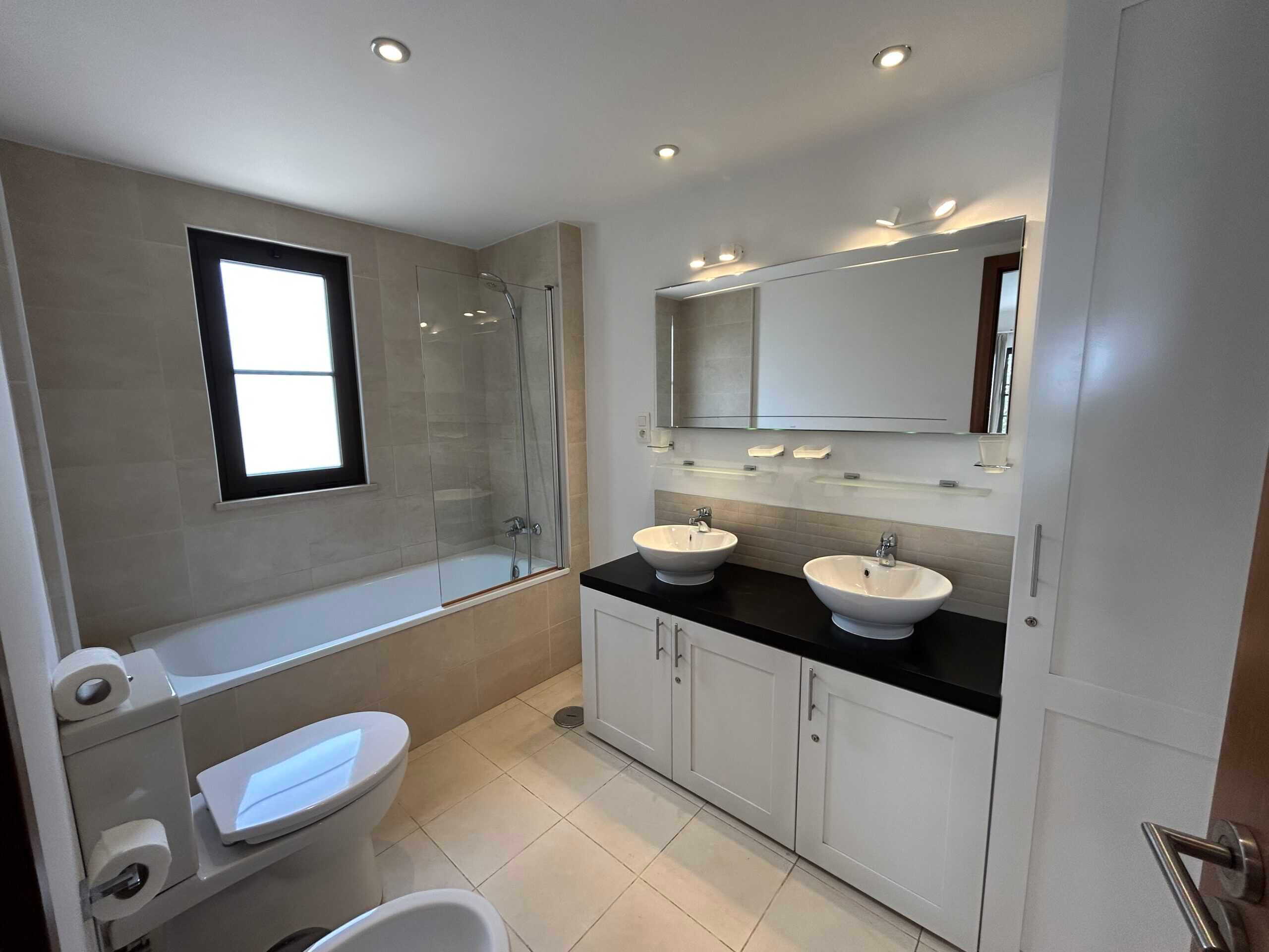 Cape Verde Properties – Spectacular 4-Bed Beachfront Villa at Tortuga Beach Resort, Sal - bathroom view