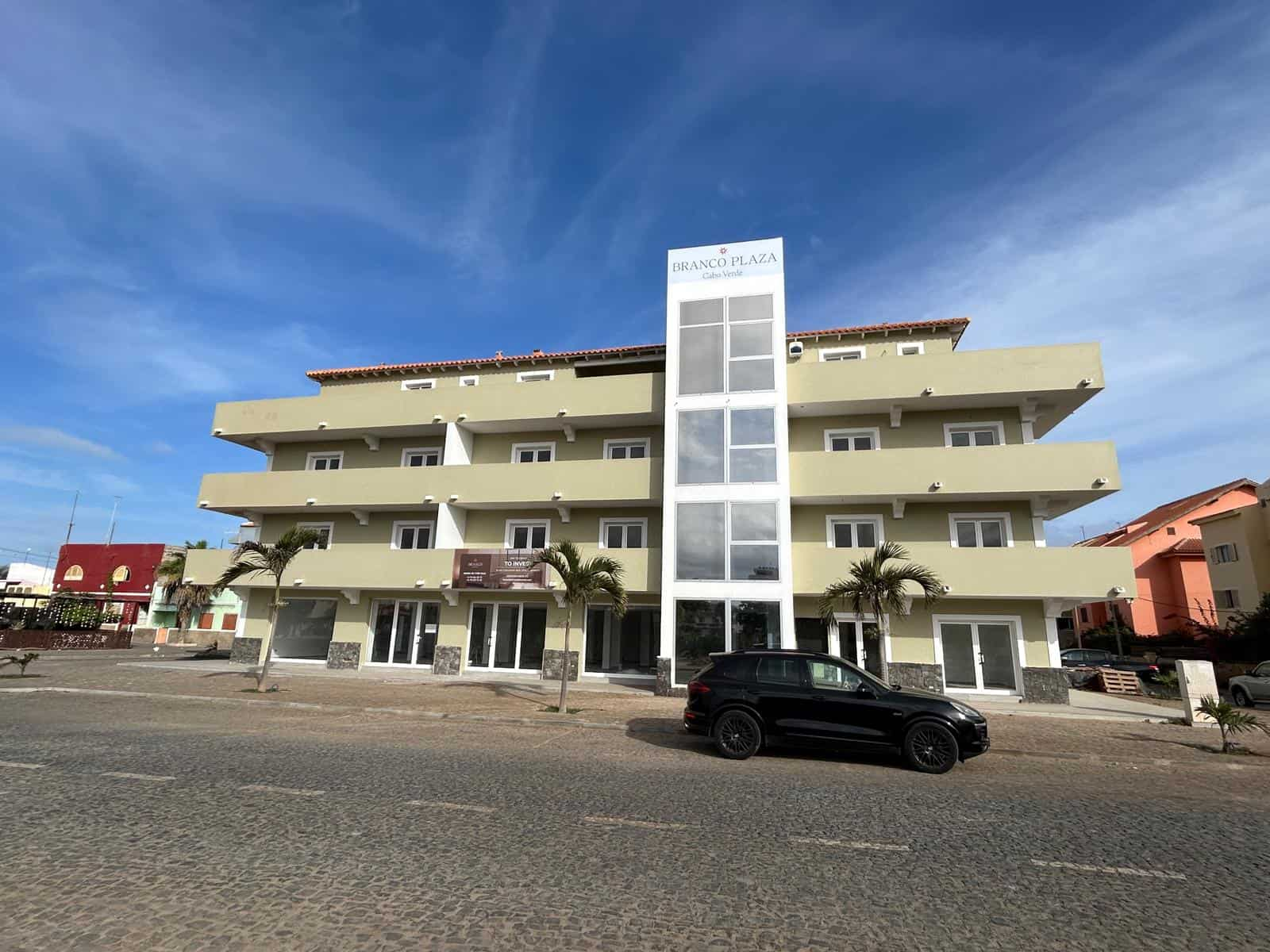 Spacious Newly Renovated 2 Bedroom Apartment – Property for Sale Cape Verde - build view